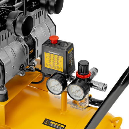 Компрессор безмасляный, малошумный DLS 3300/100, 3300 Вт,3x1100, 100 л, 570 л/мин ,блок управления Denzel