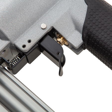 Нейлер пневматический для гвоздей от 10 до 50 мм Matrix цена