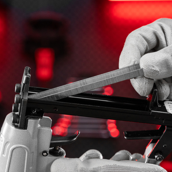 Скобы для пневматического степлера, 8 мм, ширина 1.2 мм, толщина 0.6 мм, ширина скобы 11.2 мм, 5000 шт Matrix цена