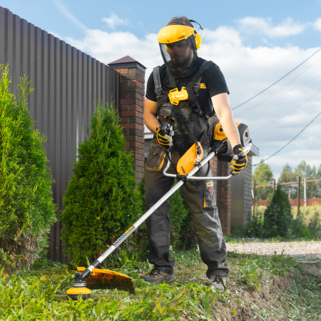 Триммер бензиновый DT 52, 52 см3, 3 л. с, неразъемная штанга, состоит из 2 частей Denzel цена