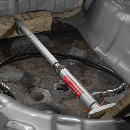 Растяжка гидравлическая, 4 т, набор из 17 предметов, 7 сменных насадок, в пластиковом кейсе Matrix цена