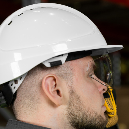 Каска защитная ударопр.«Форвард» (К-05)ABS/PC,комплект со встроен.очк.ОЧК-05 Форвард,белая Denzel цена