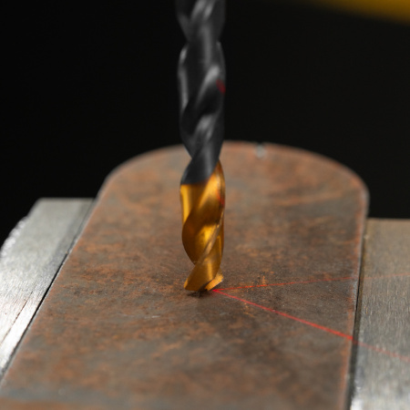 Станок сверлильный радиальный DDM-550R, 550 Вт, 16 мм, 12 ск., настольный Denzel