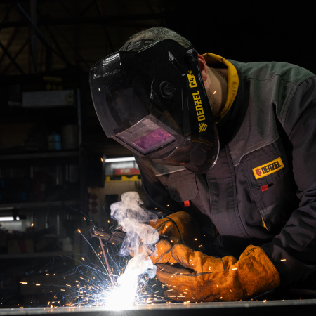 Щиток защитный лицевой (маска сварщика) F4, см. окно 90х35, DIN4/9-13// Denzel цена