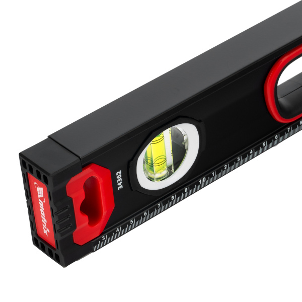 Уровень алюминиевый, усиленный, фрезерованный, 3 глазка, двухкомпонентные рукоятки, 800 мм Matrix цена