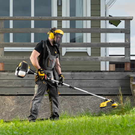 Триммер бензиновый мультифункциональный DGT-52S-MAX, 52 см3, разъемная штанга Denzel цена