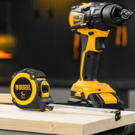 Рулетка 5м х 19мм, автоматич. фиксац., нейлон. покрытие, магнит. зацеп, двухстор. разметка Denzel цена