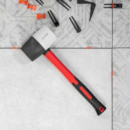 Киянка резиновая, 910 г, черно-белая резина, фибергласовая рукоятка Matrix