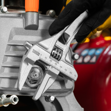 Ключ разводной 205 мм, алюминиевый Denzel