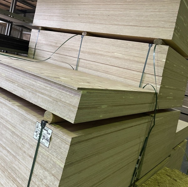 Фанера ФСФ 18 мм 1220х2440 сорт 4/4