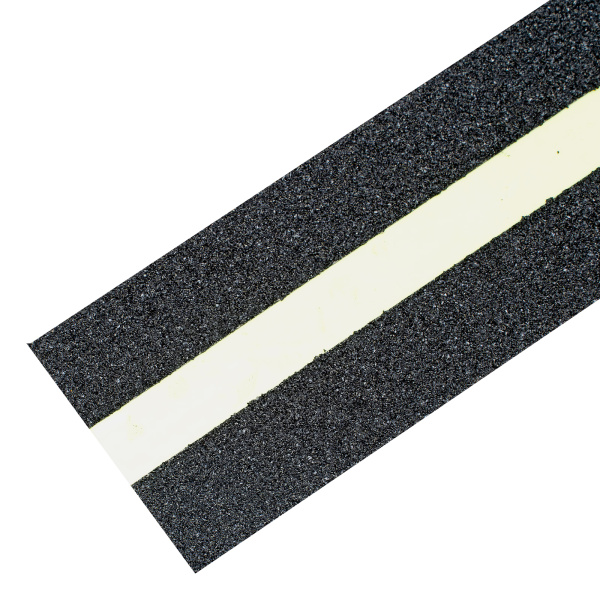 Лента клейкая противоскользящая, c фотолюминисцентной полосой 50 мм x 5 м Matrix цена