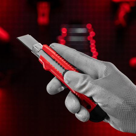 Нож, 18 мм, выдвижное лезвие, металлическая направляющая Matrix