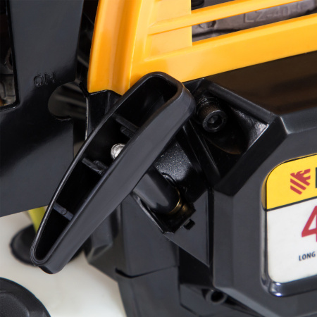 Триммер бензиновый DR-43, 43 см3, неразъемная штанга, состоит из 2 частей Denzel цена