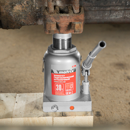 Домкрат гидравлический бутылочный, 30 т, высота подъема 260-415 мм Matrix цена