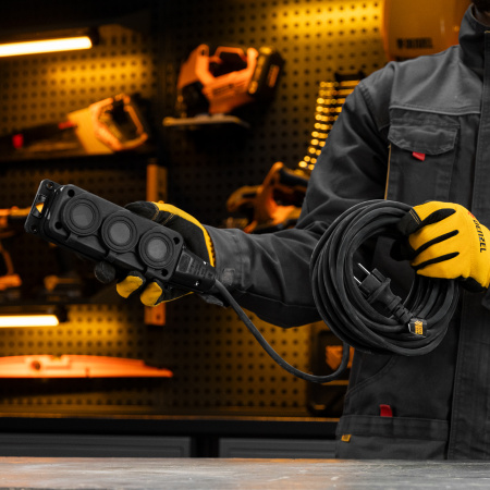 Удлинитель-шнур силовой Top Series, КГТТ, 10 м, 3 розетки, 3 x 1,5 мм Denzel цена