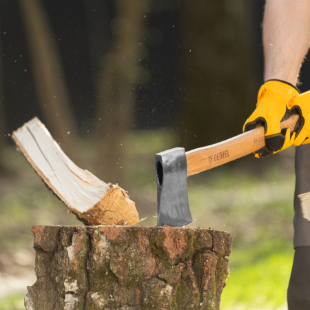 Топор кованый, 900 г, американский тип, буковая рукоятка, 430мм, EFP Denzel цена