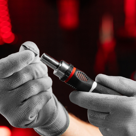 Отвертка реверсивная, набор бит, 11 шт, CrV Matrix