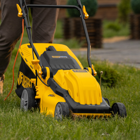 Газонокосилка электрическая GMC-1800, шир. 38см, 1800 Вт, 6 уров., травосб. 35 л Denzel цена