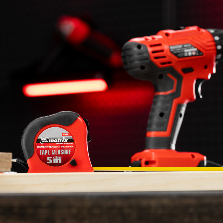 Рулетка Double fixation,5 м х 19 мм,обрезиненный корпус,двойная плавная фиксация Matrix цена
