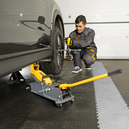 Домкрат гидравлический подкатной с фиксатором, 3 т, 190-532 мм, SUV Denzel цена