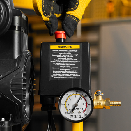 Компрессор безмасл. малошумный DLP-950/10, 950Вт,10 л, 2850 об/мин, 170 л/мин Denzel
