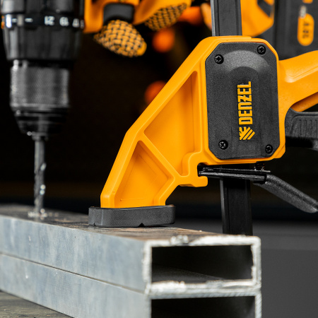 Струбцина F-образная, быстрозажимная, 300 х 80 мм, усиленный нейлоновый корпус Denzel цена