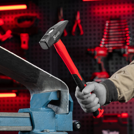 Молоток слесарный optimal, 800 г, фибергласовая обрезиненная рукоятка, квадратный боек Matrix