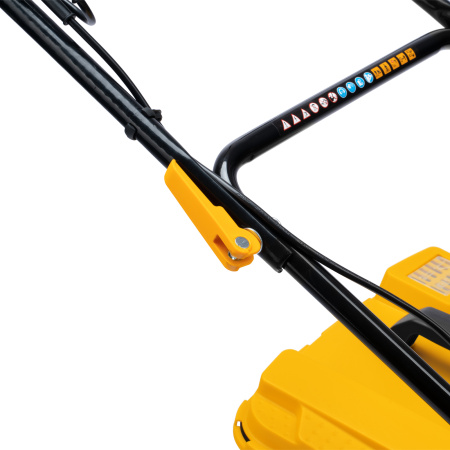 Газонокосилка электрическая GM-1800, 1800 Вт, шир. 38 см, 6 уров., травосб. 40 л. Denzel цена