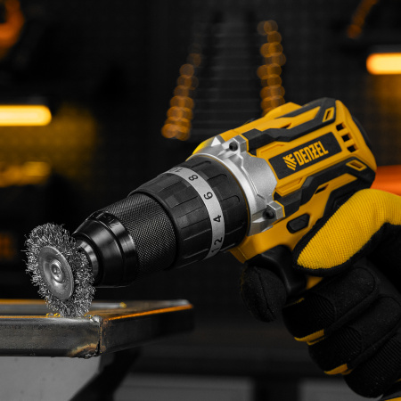 Набор щеток для дрели, 2 Плоские 50-75мм, 3 Чашки 25-50-75мм, шпилька,  нерж.вит. проволока Denzel