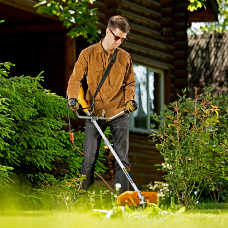 Триммер электрический TE-1400, 1400 Вт, 420 мм, катушка + диск, разборная штанга Denzel цена