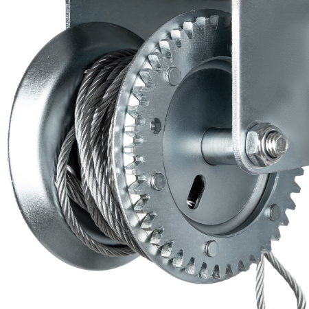 Лебедка шестеренчатая, тяга 0.8 т, тросовая Matrix цена