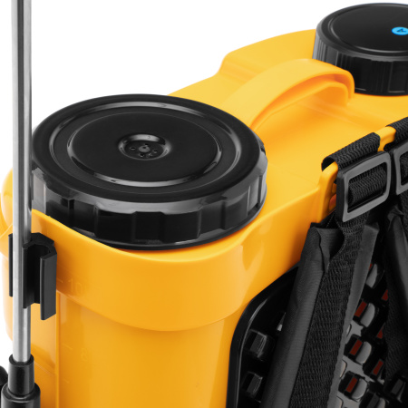 Опрыскиватель ранцевый аккумуляторный DP-10LA, 10 л, 12 В, 8 Ач Denzel цена