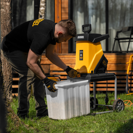 Измельчитель садовый электрический ECS-2700, 2700 Вт, 40 мм Denzel цена