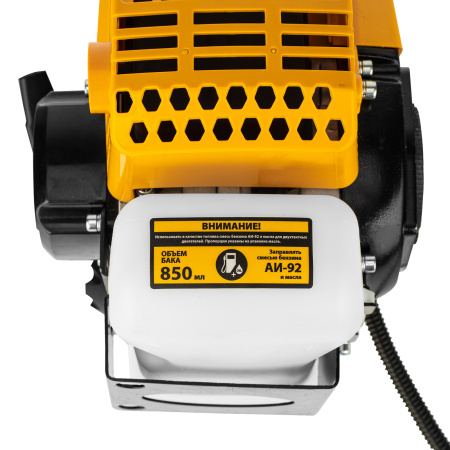 Триммер бензиновый DTS-43, 43 см3, неразъемная штанга, состоит из 2 частей Denzel цена