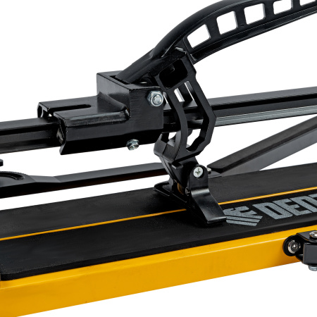 Плиткорез рельсовый 1000х16мм, каретка на подш., стальная станина, усил. рукоятка-пенал Denzel цена