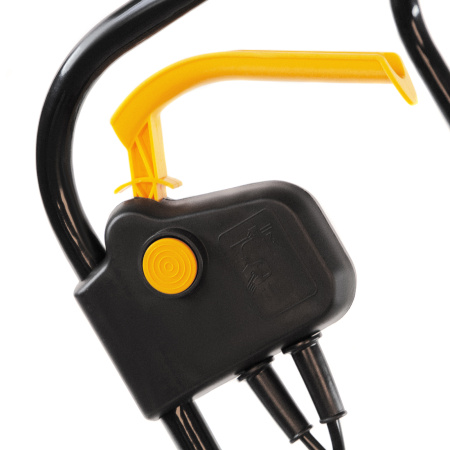 Скарификатор-аэратор  электрический SAE-1500, 1500 Вт, -11/+5 мм, 32 cм Denzel цена