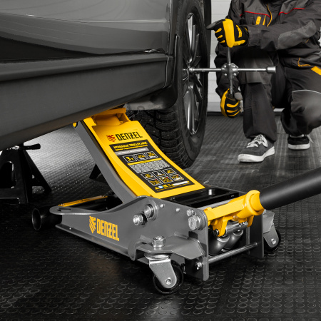 Домкрат гидравлический подкатной, 3 т, 75-500 мм, быстрый подъем, низкий подхват, проф. Denzel цена