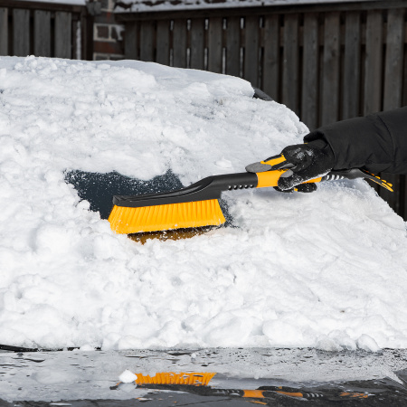 Щетка-сметка для снега со скребком 600 мм Denzel цена