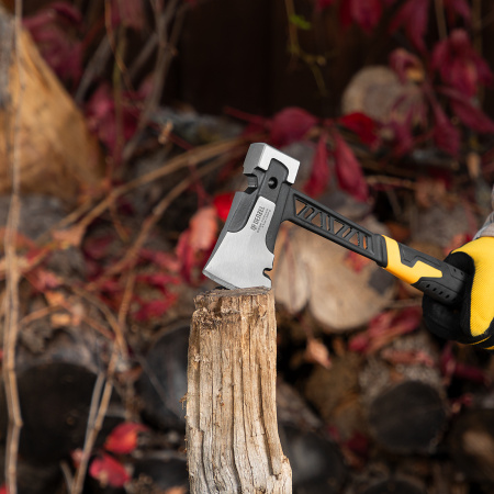 Топор цельнокованый 600 г, двухкомпонентная обрезиненная рукоятка Denzel цена