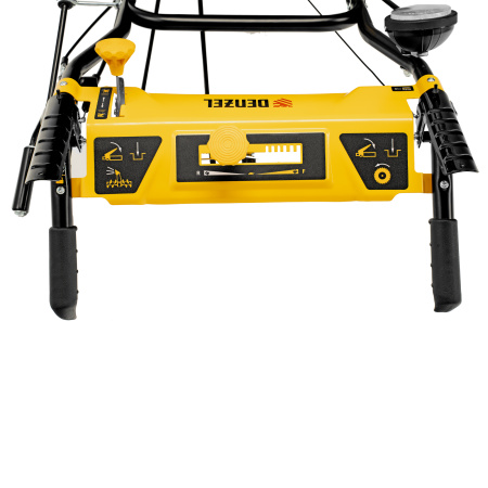 Гибридная снегоуборочная машина с функц. подметания SWB-600, 212 сс, руч. старт, 2 насадки Denzel