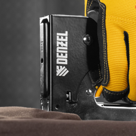 Степлер металл., скобы в комплекте, плавная регулировка удара, 2К рукоятка, тип 53, 4-14 мм Denzel цена