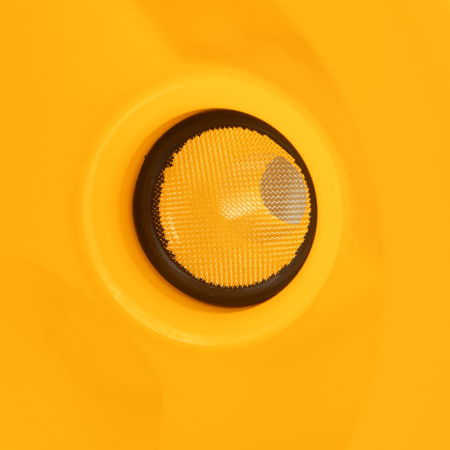 Воронка пластиковая 135 мм с металлическим ситом, гибким наконечником и непроливайкой Denzel цена