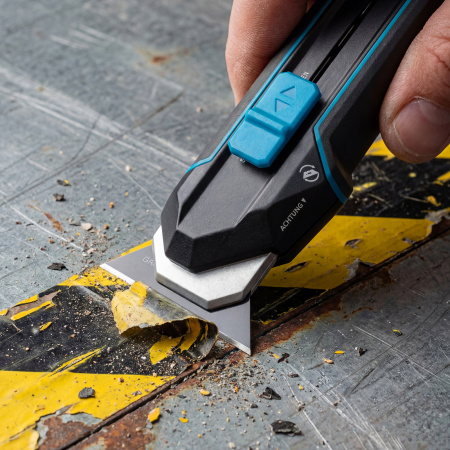 Нож-скребок выдвижной, 19мм, сменное лезвие, SK2, 5 запас. лезвий, алюмин. корпус GROSS