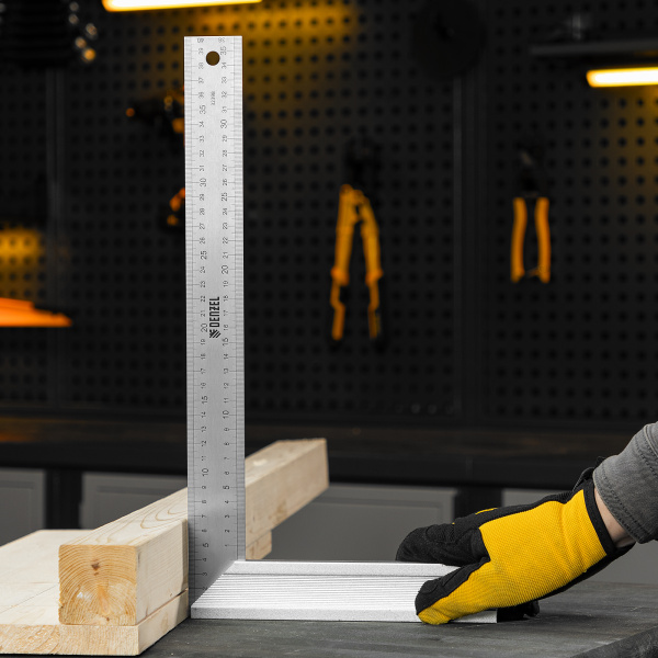 Угольник стальной 400 мм, нержавеющая сталь, градуировка, алюминиевое основание Denzel цена