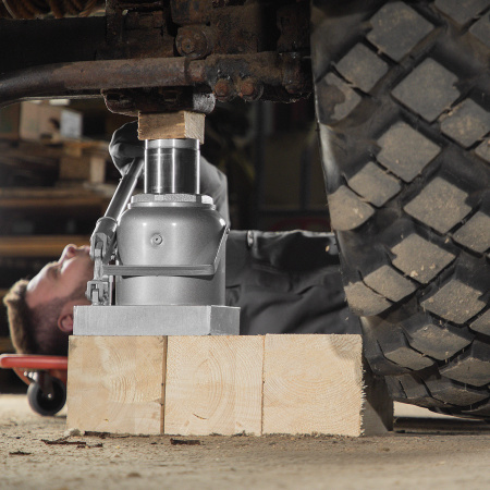 Домкрат гидравлический бутылочный, 50 т, высота подъема 240-370 мм Matrix цена