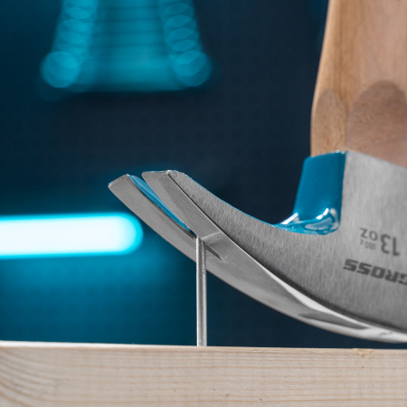 Молоток-гвоздодер, 380 г, угол 75, магнит, обрезиненная рукоятка AMERICAN HICKORY GROSS