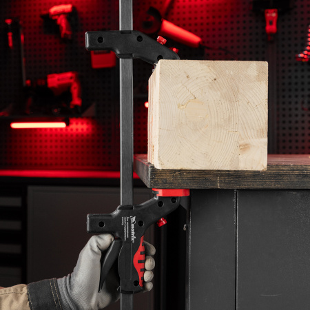 Струбцина универсальная F-образная, 760 х 1065 х 90 мм, пластмассовый корпус Matrix цена