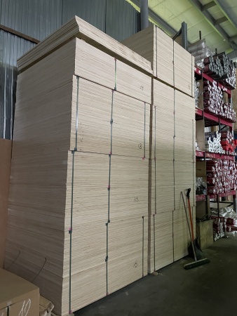 Фанера ФК шлифованная 18 мм 1525х1525 сорт 4/4