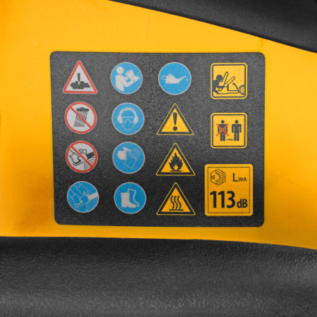 Пила цепная бензиновая DS-5218, шина 45 см, 52 см3, 3 л.с, шаг 0,325, паз 1,5 мм, 72 звена Denzel