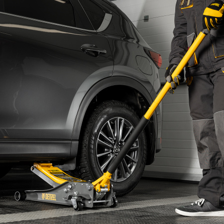 Домкрат гидравлический подкатной, 3 т, 75-500 мм, быстрый подъем, низкий подхват, проф. Denzel цена